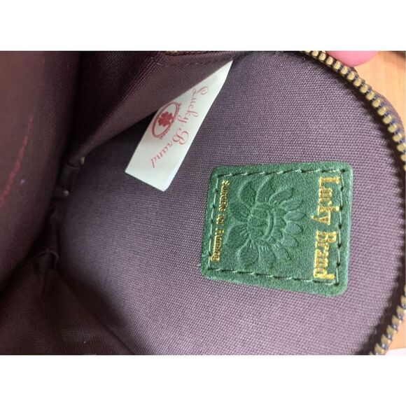 Lucky Brand Womens Green Round Love Suede Wristlet Wallet - Picture 9 of 9